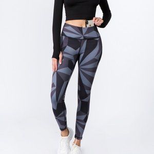 BUY 2 GET ONE FREE SALE Athletic Bold Geo Print Workout Leggings